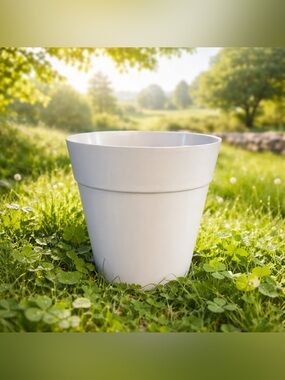 Plastic Planter Pot with Drainage Holes